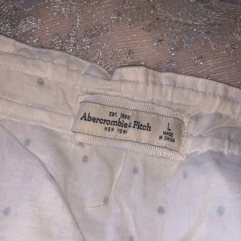 Abercrombie Ruffle Crop Top - Picture 3 of 3